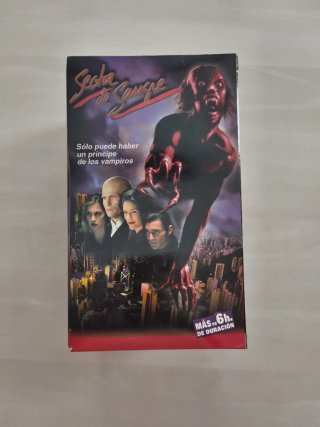 Pack 2 VHS: El Resplandor y Secta de Sangre