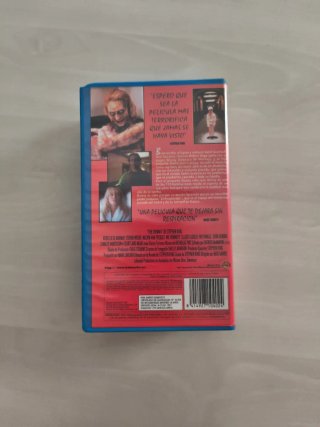 Pack 2 VHS: El Resplandor y Secta de Sangre