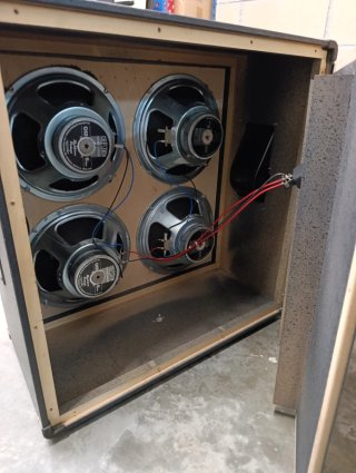 Hughes & Kettner Attax 412 8 ohms 400w