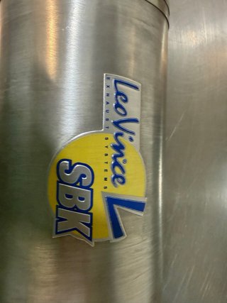 LeoVince SBK Escape Plata