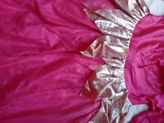 Disfraz vestido de fiesta rosa y dorado