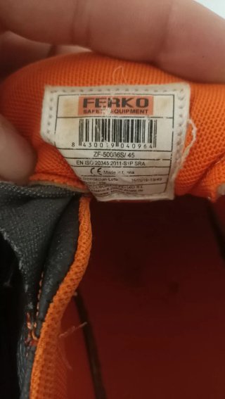 Zapatos de trabajo FERKO negros y naranjas