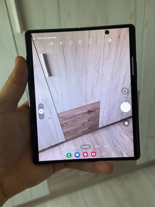 Samsung Galaxy Z Fold 2