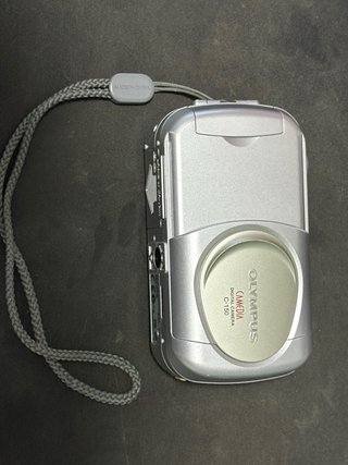 Cámara Olympus C-150 Plata (Modelo 2003)