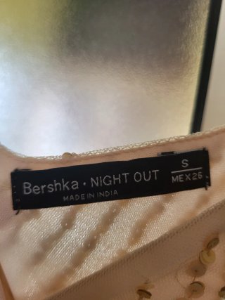 Oportunidad Vestido corto Stradivarius nuevo  5€