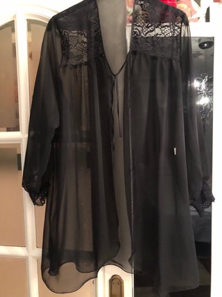 Camisola tul con encaje negro