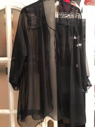 Camisola tul con encaje negro