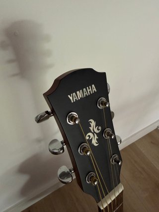 Guitarra Yamaha APX 600 M SMB Negra