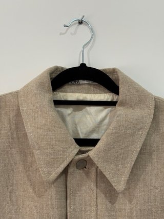 Chaqueta Zara efecto lino beige