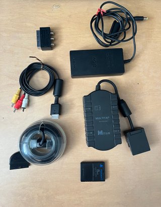 PlayStation 2 Slim + Gioco e accessori