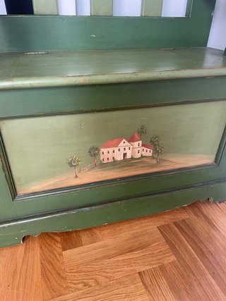 Perchero zapatero con baúl verde hecho a mano
