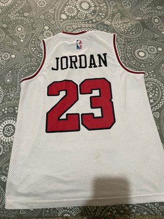 Camiseta Nike Bulls 23 Talla XS