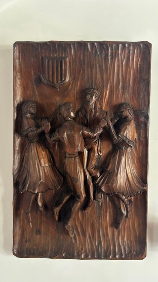 Figuras de madera decorativas