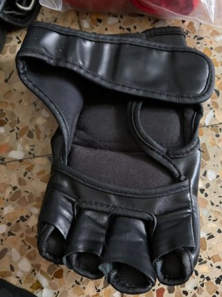 Protecciones MMA Manos y Piernas