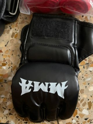 Protecciones MMA Manos y Piernas