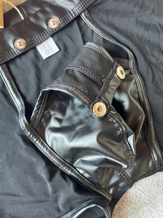 Conjunto arnés y boxer cuero y malla para hombre