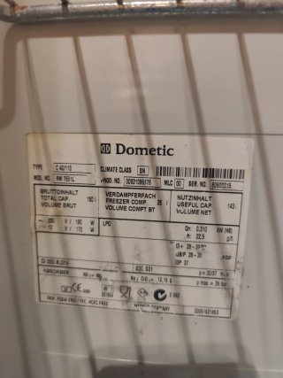 Nevera trivalente Dometic