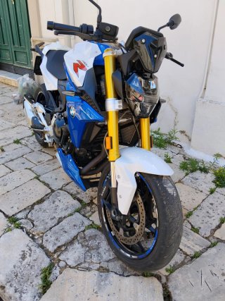 BMW Naked Moto Blu/Bianca