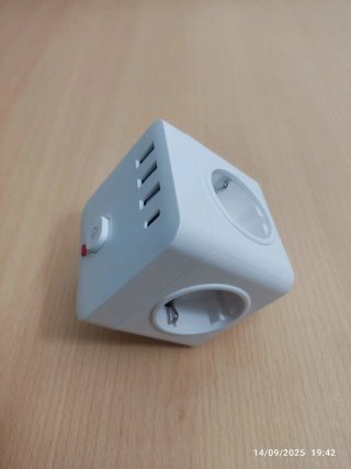 Regleta Cubo con enchufes USB Nuevo