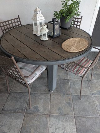 Mesa de madera tratada exterior redonda