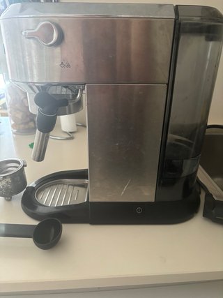 Cafetera Espresso Delonghi EC685