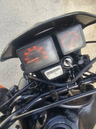 Honda XL 125 Paris Dakar Negra