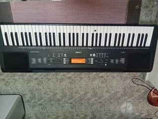 Teclado Yamaha PSR EW300