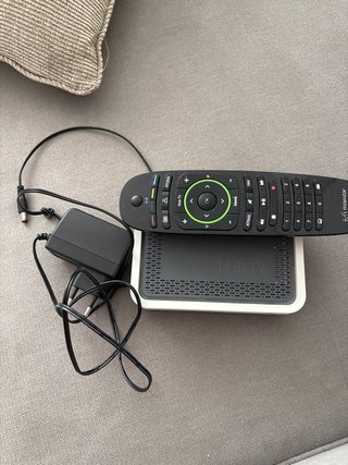 Desco   UHD movistar  con mando