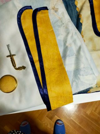 Cortinas beige y azul