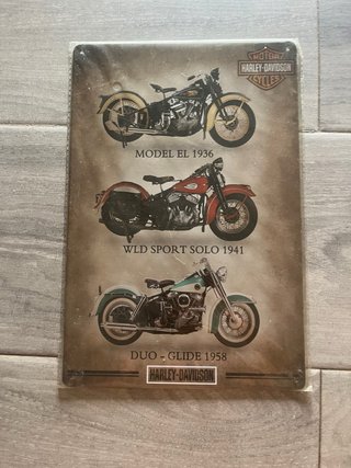 Placa Metálica Legends Never Die