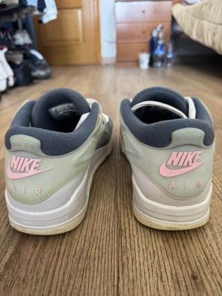 Zapatillas Jordan 4 Gris/Blanco