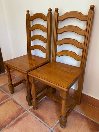 Par de Sillas Rústicas Madera