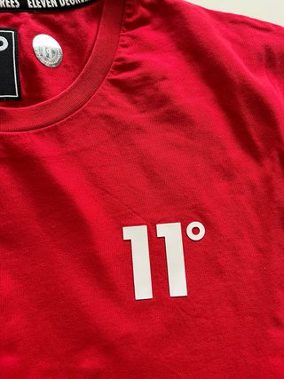 Camiseta Eleven Degrees Roja