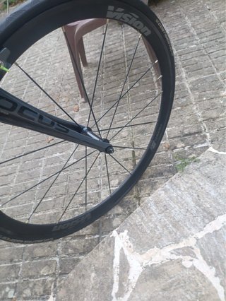 Bicicleta de carretera Focus Cayo