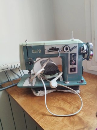 Máquina de coser Alfa Automátic