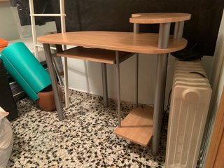 Escritorio ordenador madera y metal
