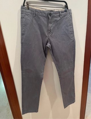 Pantalón Zara Gris Talla 40