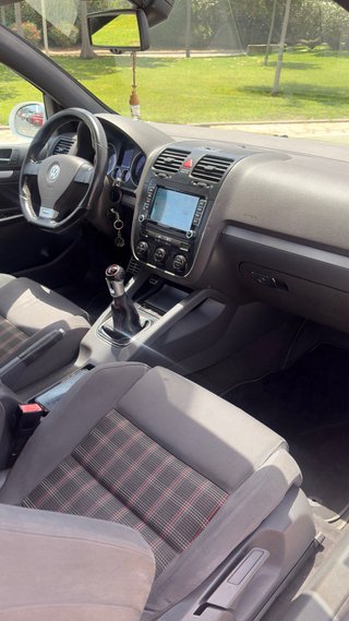 Volkswagen Golf GTI V 2.0 TFSI 200 CV –Muy cuidado