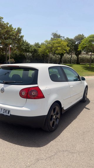 Volkswagen Golf GTI V 2.0 TFSI 200 CV –Muy cuidado