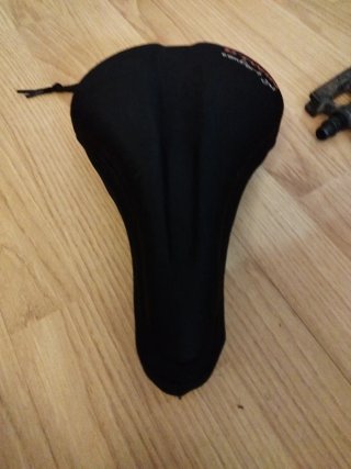 Funda sillín, pedales y 2 antipinchazos Btwin