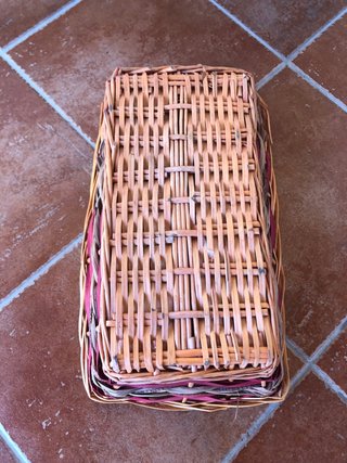 Cesto decorativo vimini e tessuto rosso