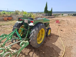 Vendo tractor John Deere 1040SV por no usar.