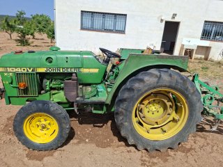 Vendo tractor John Deere 1040SV por no usar.