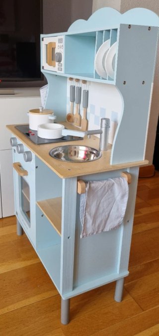 Cocinita infantil de madera