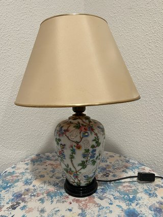 Lámpara de mesa cerámica floral