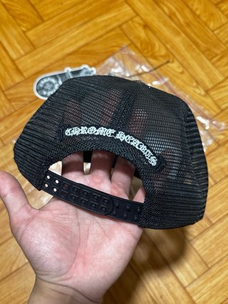 Gorra Trucker Chrome Hearts Cruz Blanca Negra