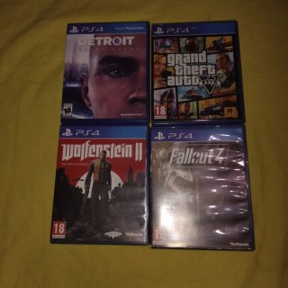 Lote 4 juegos PS4: Detroit, GTA V, Wolfenstein II,