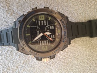 Reloj deportivo multifunción completamente nuevo,