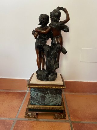 Urregui Mantel Clock – Neoclassical Figural Design