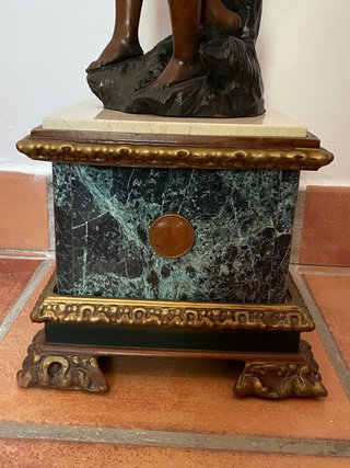 Urregui Mantel Clock – Neoclassical Figural Design